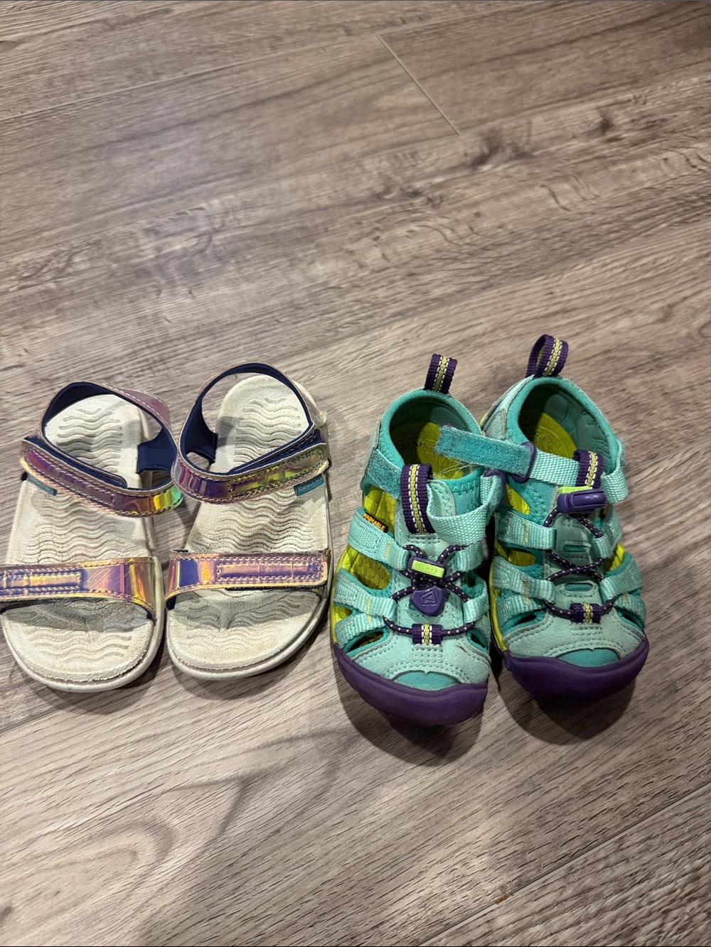 Girls Havana and Keen size 8